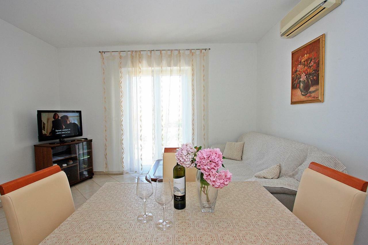 Apartment Igor Супетар Экстерьер фото