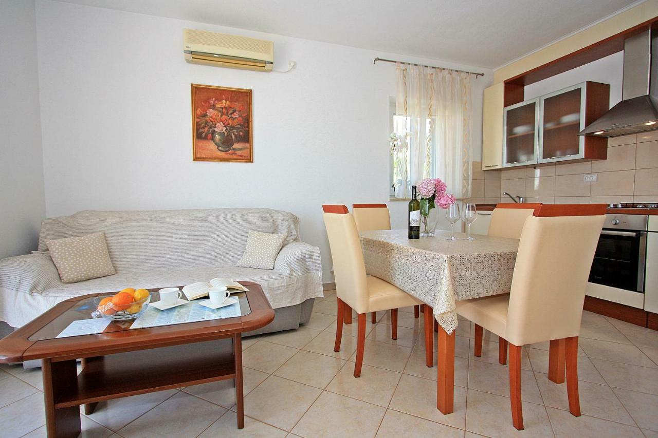 Apartment Igor Супетар Экстерьер фото