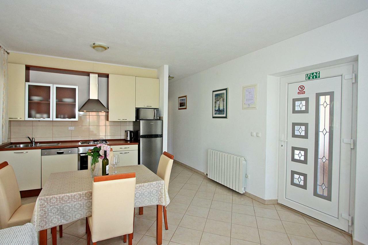 Apartment Igor Супетар Экстерьер фото